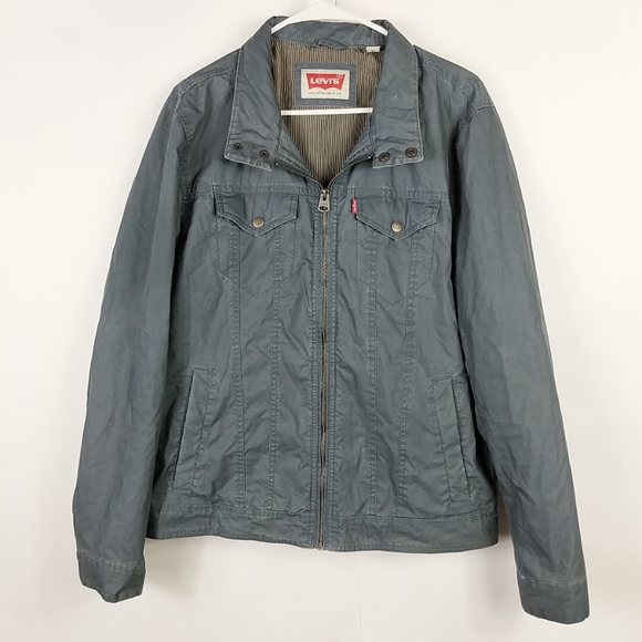 levi's lightweight jacket